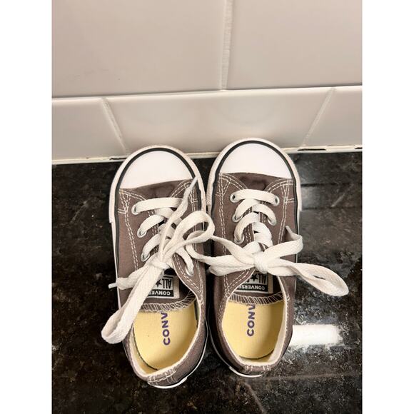 Converse Chuck Taylor All Star Kids Low-Top Sneakers Shoes Gray White Size 8 - Picture 8 of 11